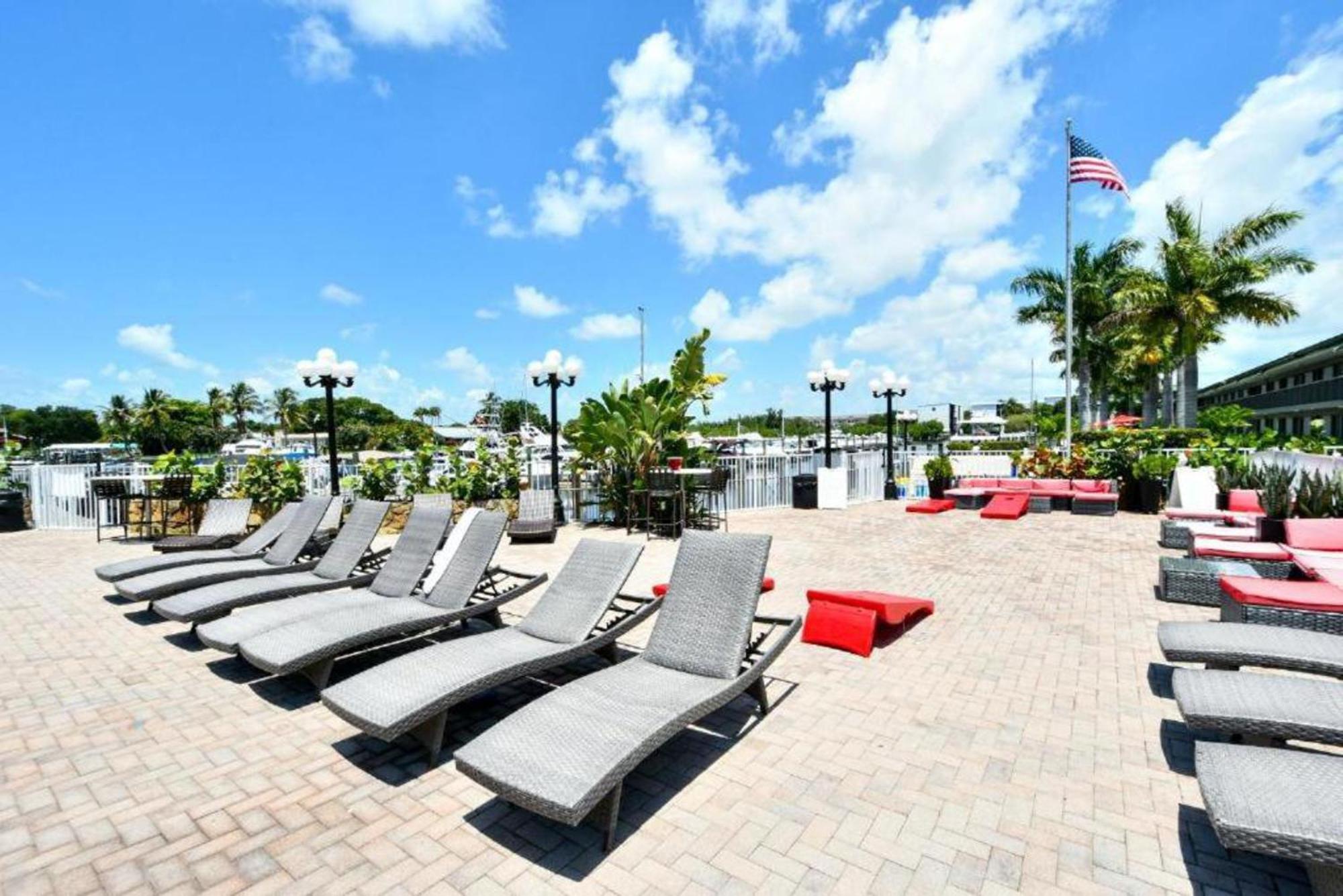 Aparthotel Getaway At The Marina South Bradenton Exterior foto